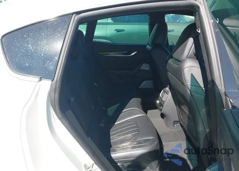 2021 Maserati Levante S Luxury z USA, uszkodzony, nr VIN ZN661YUL5MX363027